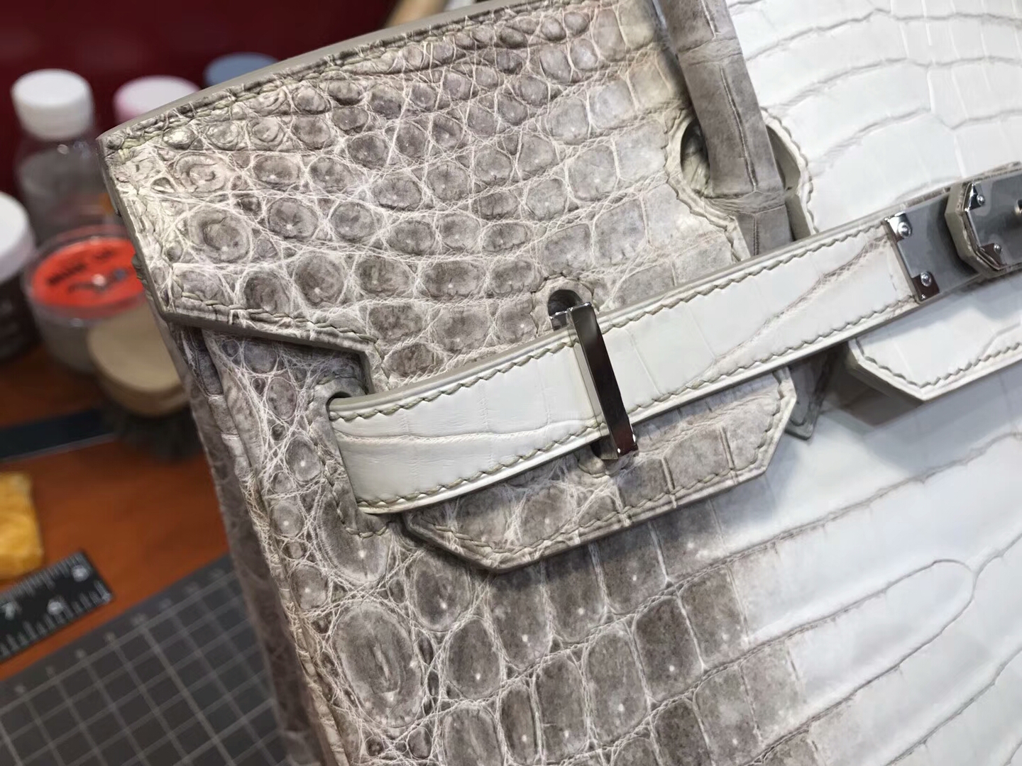 爱马仕 HERMES 铂金包 Birkin 30cm 配全套专柜原版包装 全球发售 鳄鱼喜马拉雅