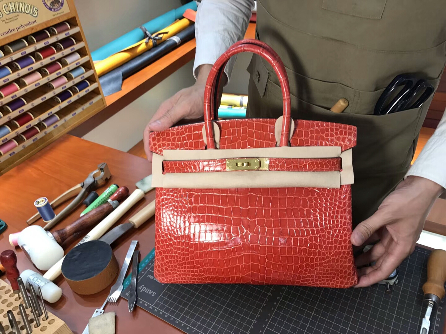爱马仕 HERMES 铂金包 Birkin 25cm 配全套专柜原版包装 全球发售 鳄鱼 5K 艳橙色 蜜橘色 橘红色 Tangerine Orange