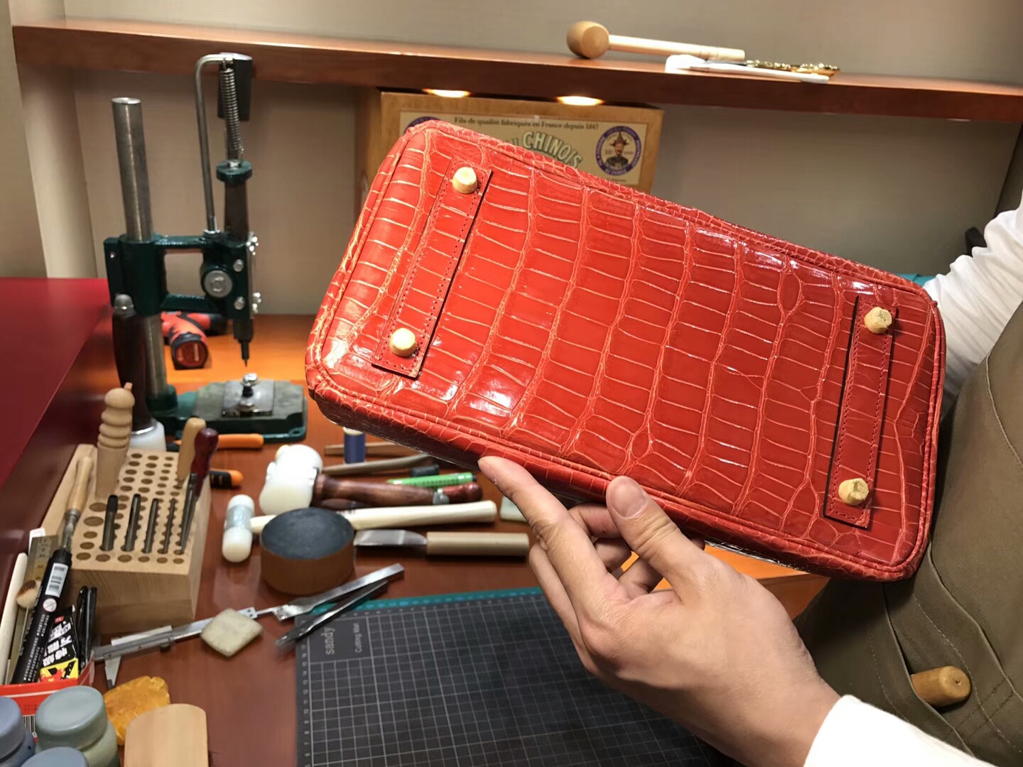 爱马仕 HERMES 铂金包 Birkin 25cm 配全套专柜原版包装 全球发售 鳄鱼 5K 艳橙色 蜜橘色 橘红色 Tangerine Orange