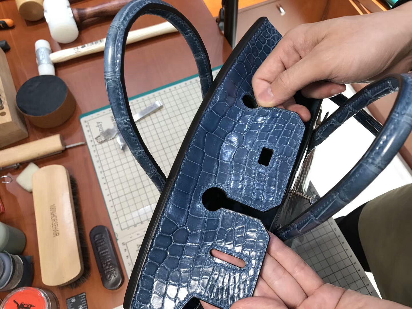 N7 风暴蓝 Blue Tempete 爱马仕 HERMES 铂金包 Birkin 25cm 配全套专柜原版包装 全球发售 鳄鱼