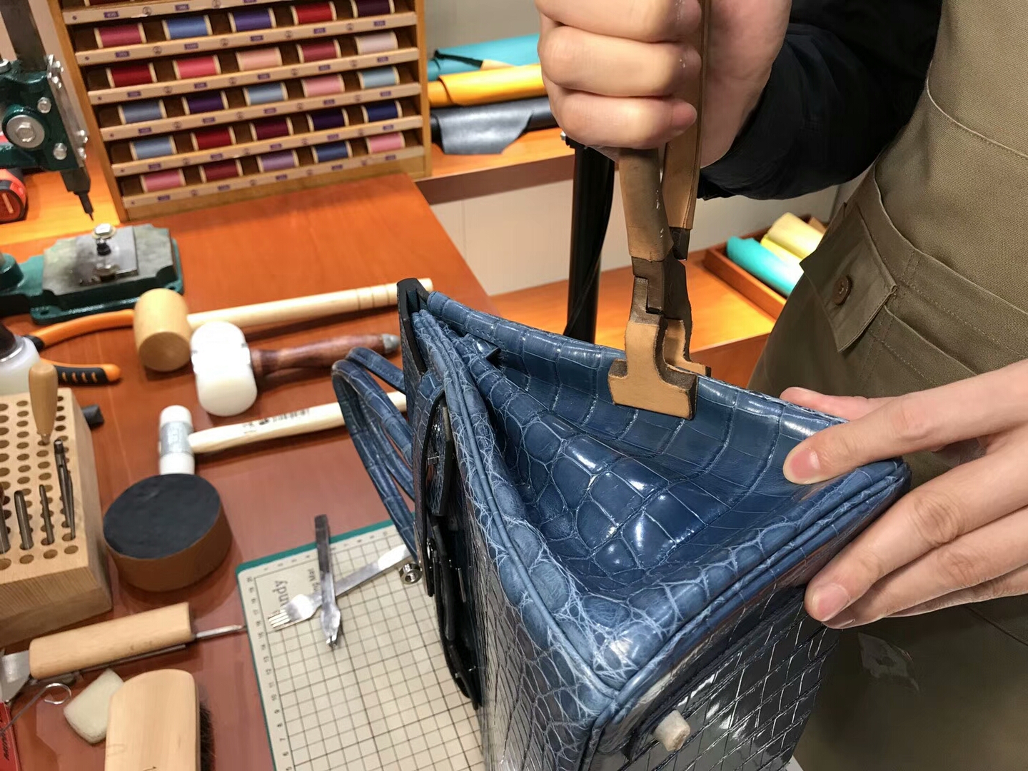 N7 风暴蓝 Blue Tempete 爱马仕 HERMES 铂金包 Birkin 25cm 配全套专柜原版包装 全球发售 鳄鱼