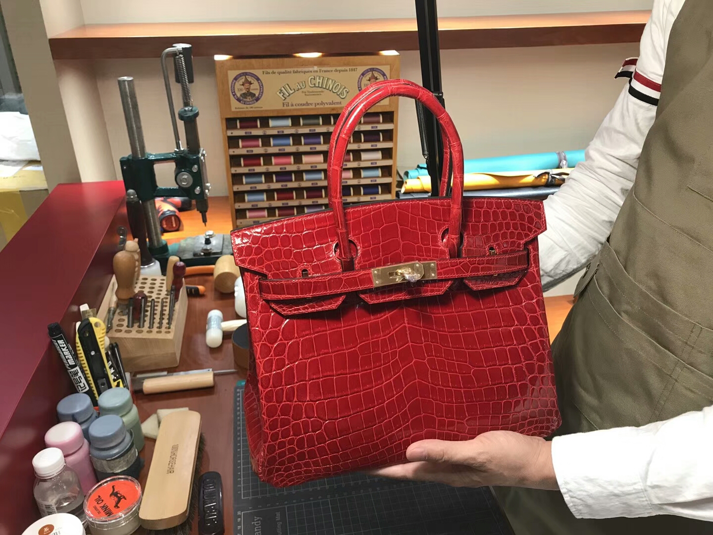 爱马仕 HERMES 铂金包 Birkin 25cm 配全套专柜原版包装 全球发售 鳄鱼 F5 勃艮第酒红色 Bourgogne