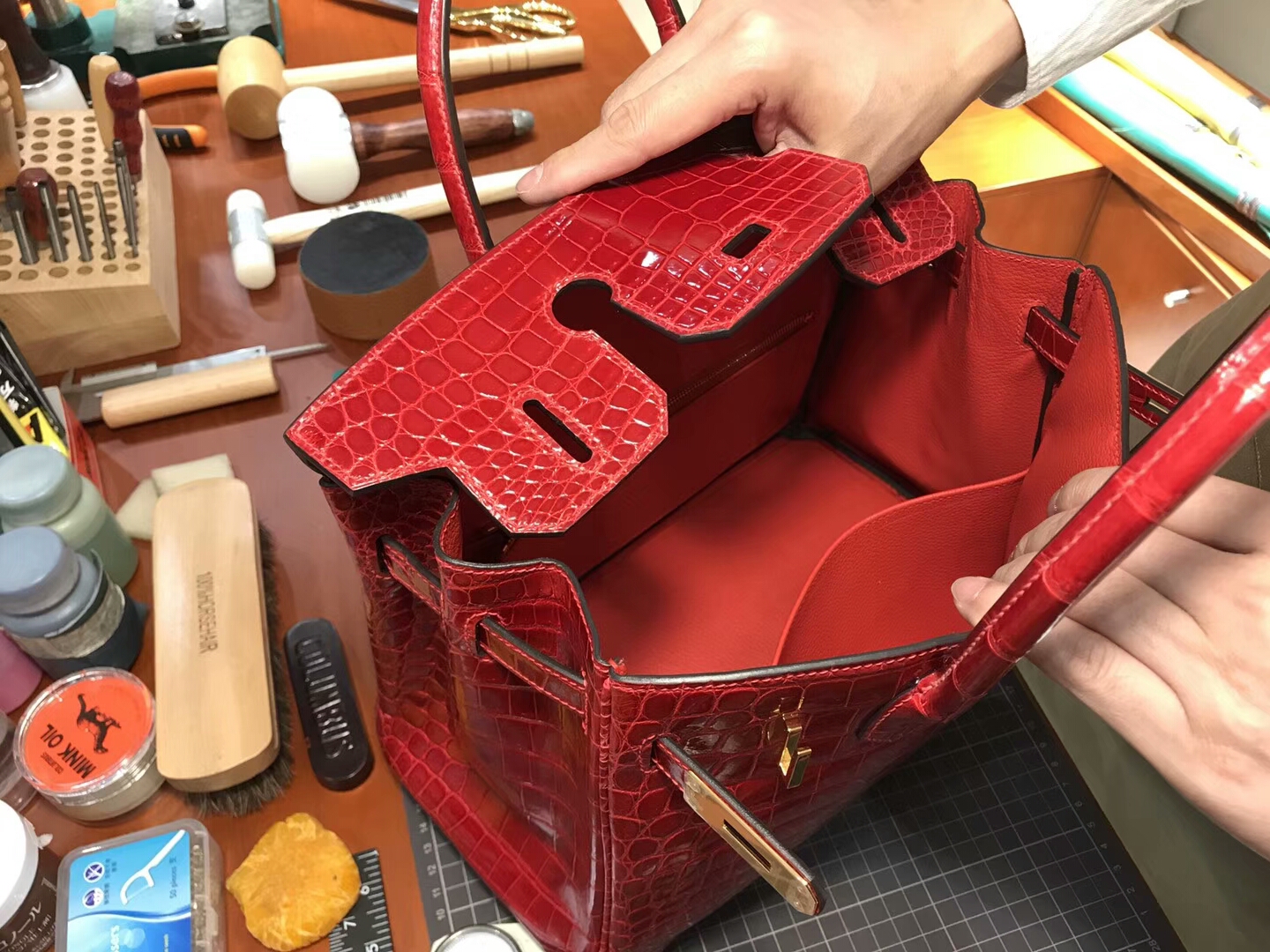 爱马仕 HERMES 铂金包 Birkin 25cm 配全套专柜原版包装 全球发售 鳄鱼 F5 勃艮第酒红色 Bourgogne