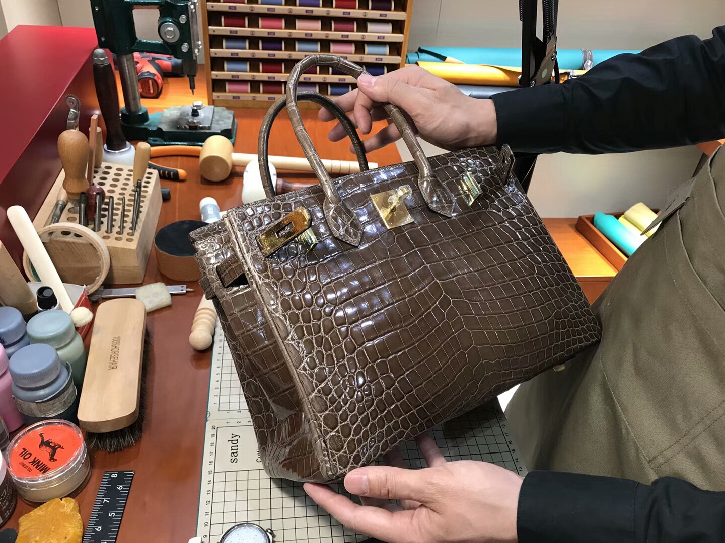 爱马仕 HERMES 铂金包 Birkin 25cm 配全套专柜原版包装 全球发售 鳄鱼 深啡色