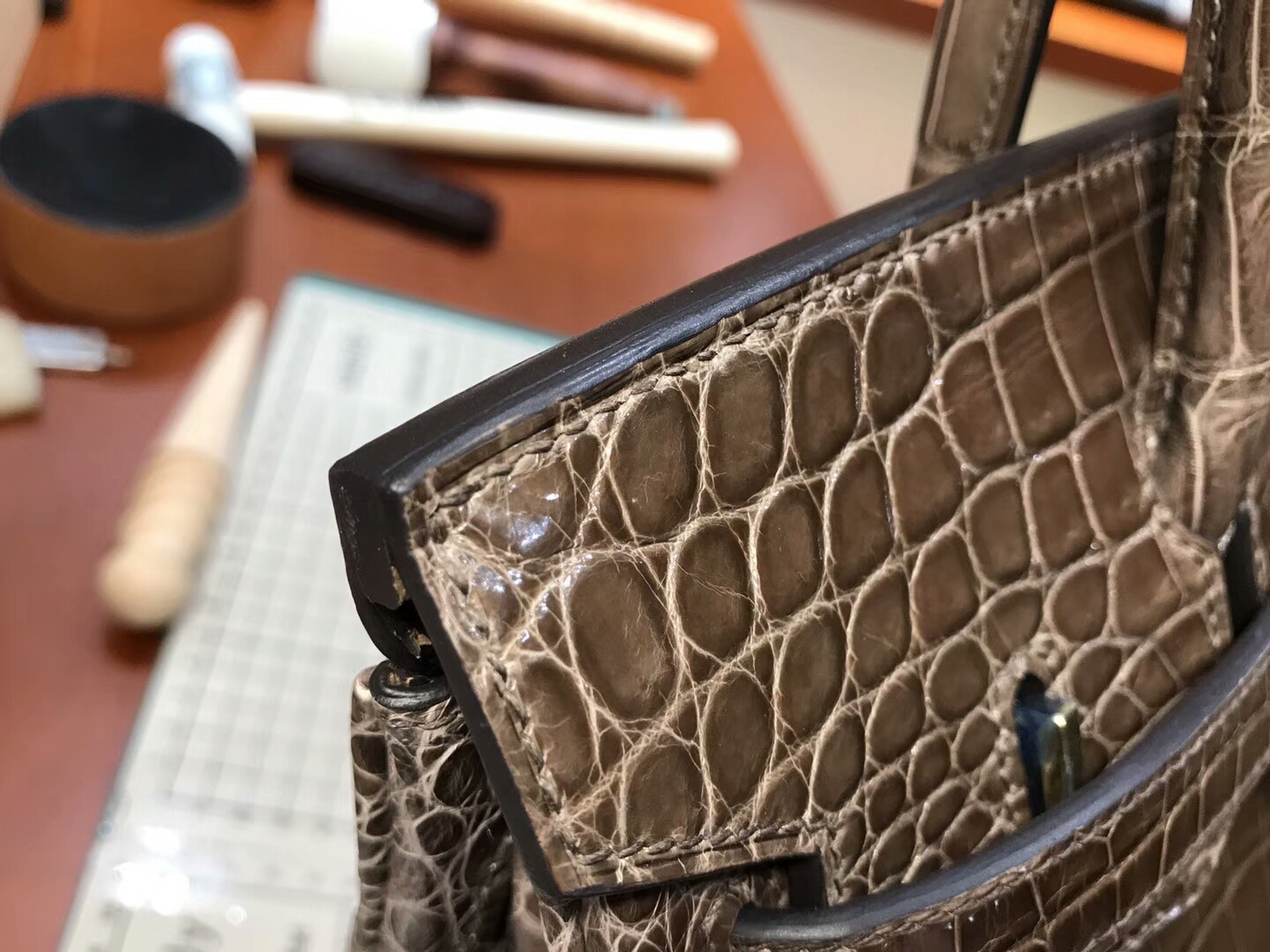 爱马仕 HERMES 铂金包 Birkin 25cm 配全套专柜原版包装 全球发售 鳄鱼 深啡色