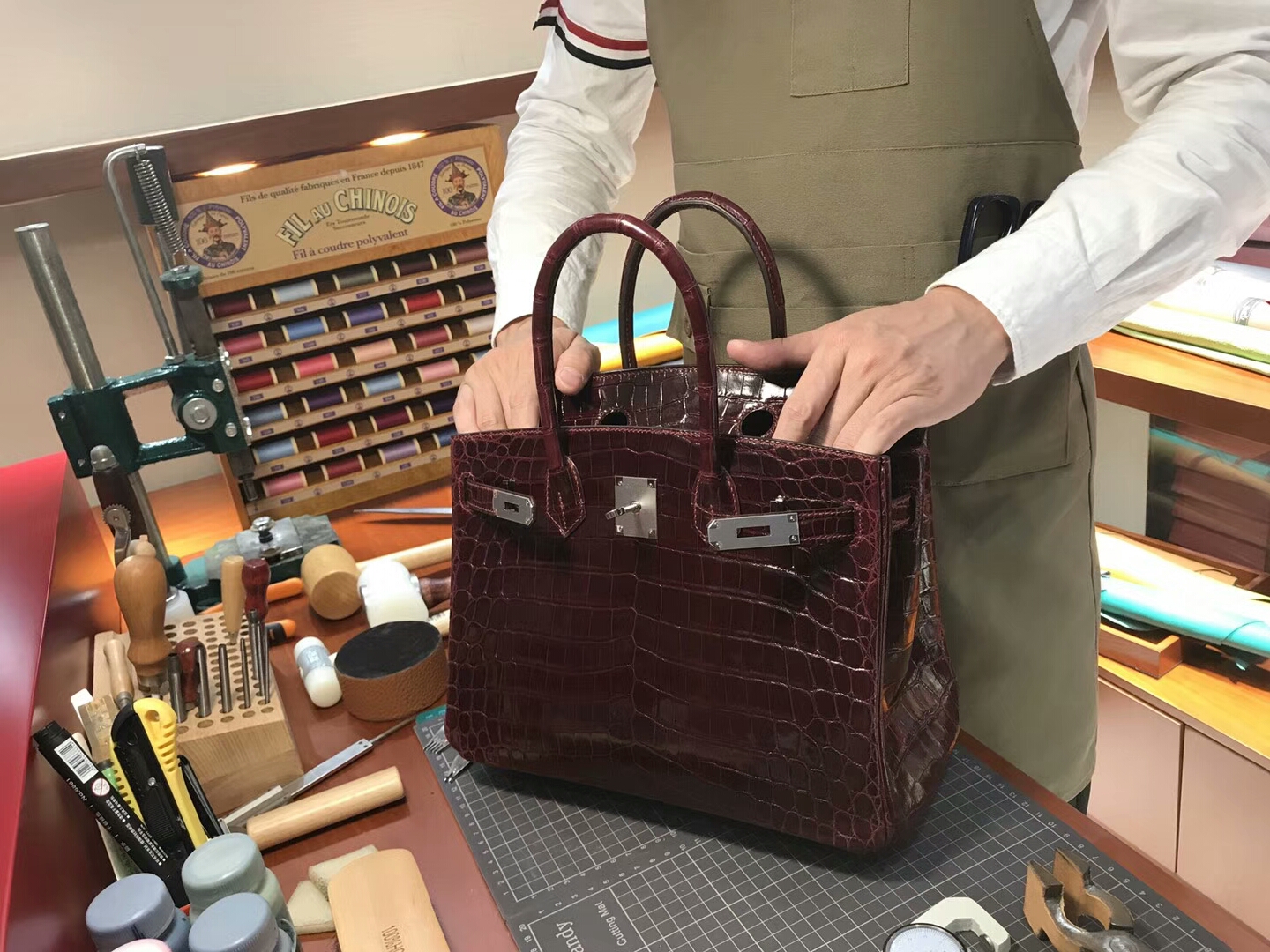 爱马仕 HERMES 铂金包 Birkin 25cm 配全套专柜原版包装 全球发售 鳄鱼 CK57 波尔多酒红 Bordeaux 