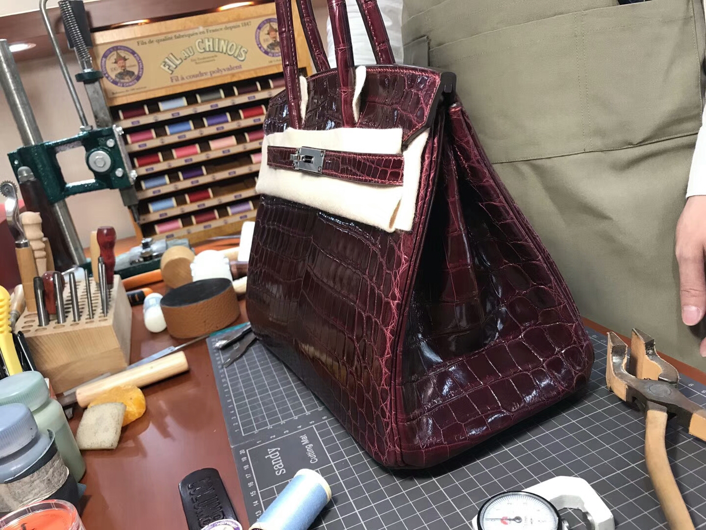 爱马仕 HERMES 铂金包 Birkin 25cm 配全套专柜原版包装 全球发售 鳄鱼 CK57 波尔多酒红 Bordeaux 