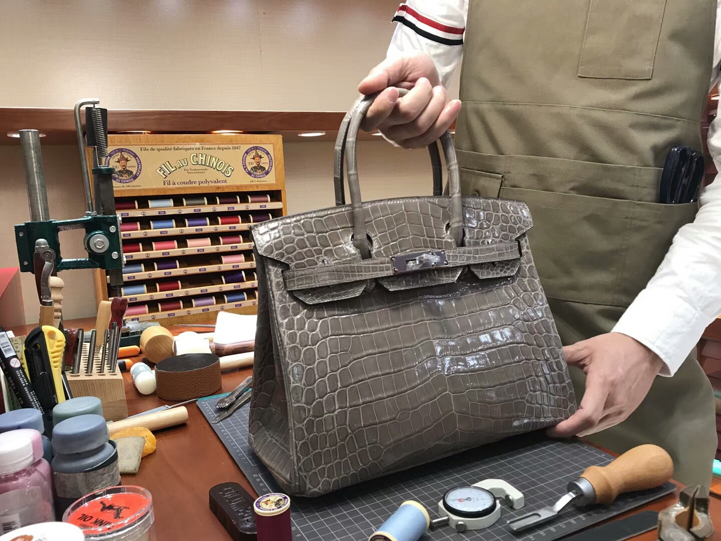 爱马仕 HERMES 铂金包 Birkin 25cm 配全套专柜原版包装 全球发售 鳄鱼  C81斑鸠灰