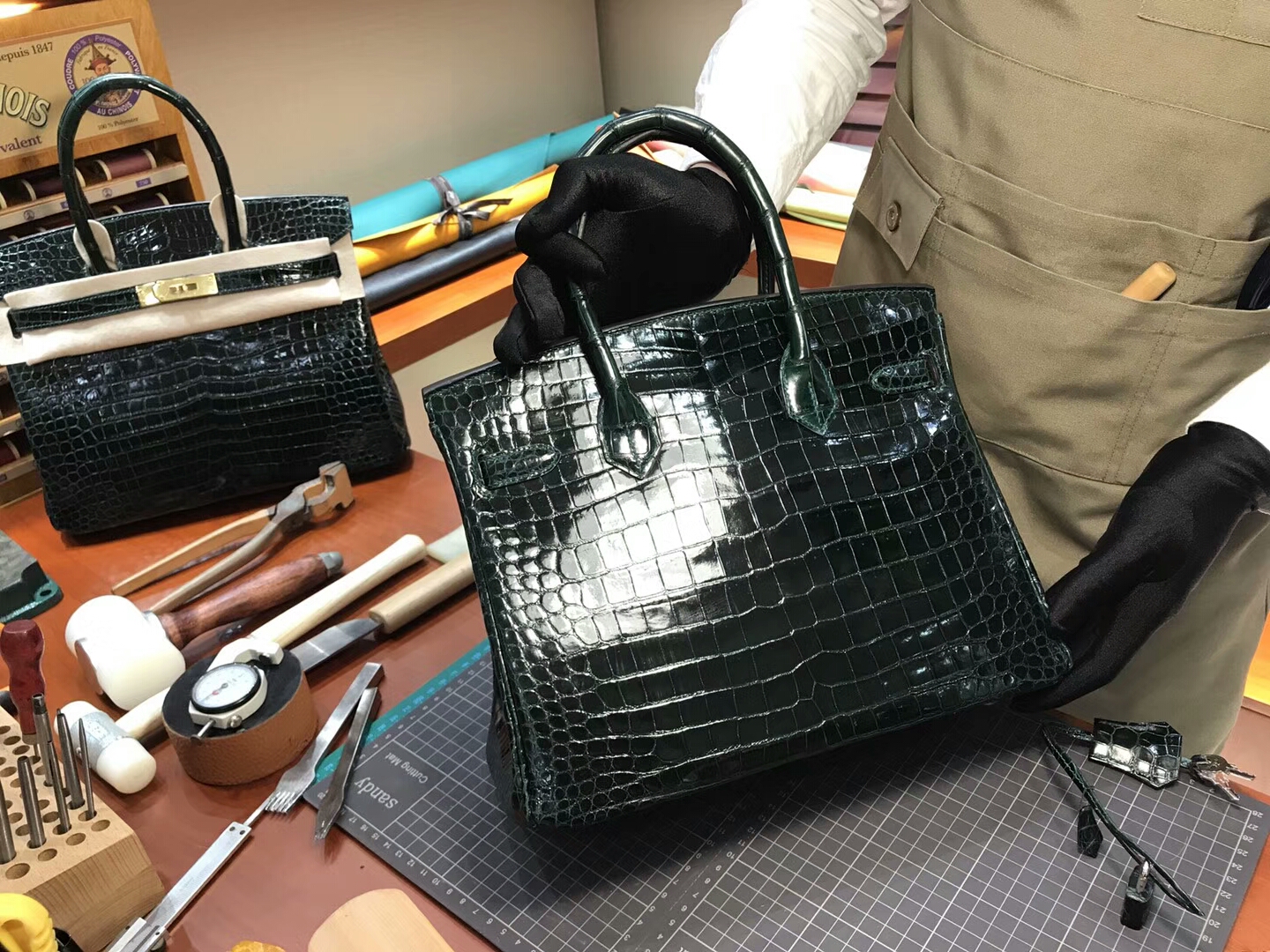 爱马仕 HERMES 铂金包 Birkin 25cm 配全套专柜原版包装 全球发售 鳄鱼 CK67祖母绿