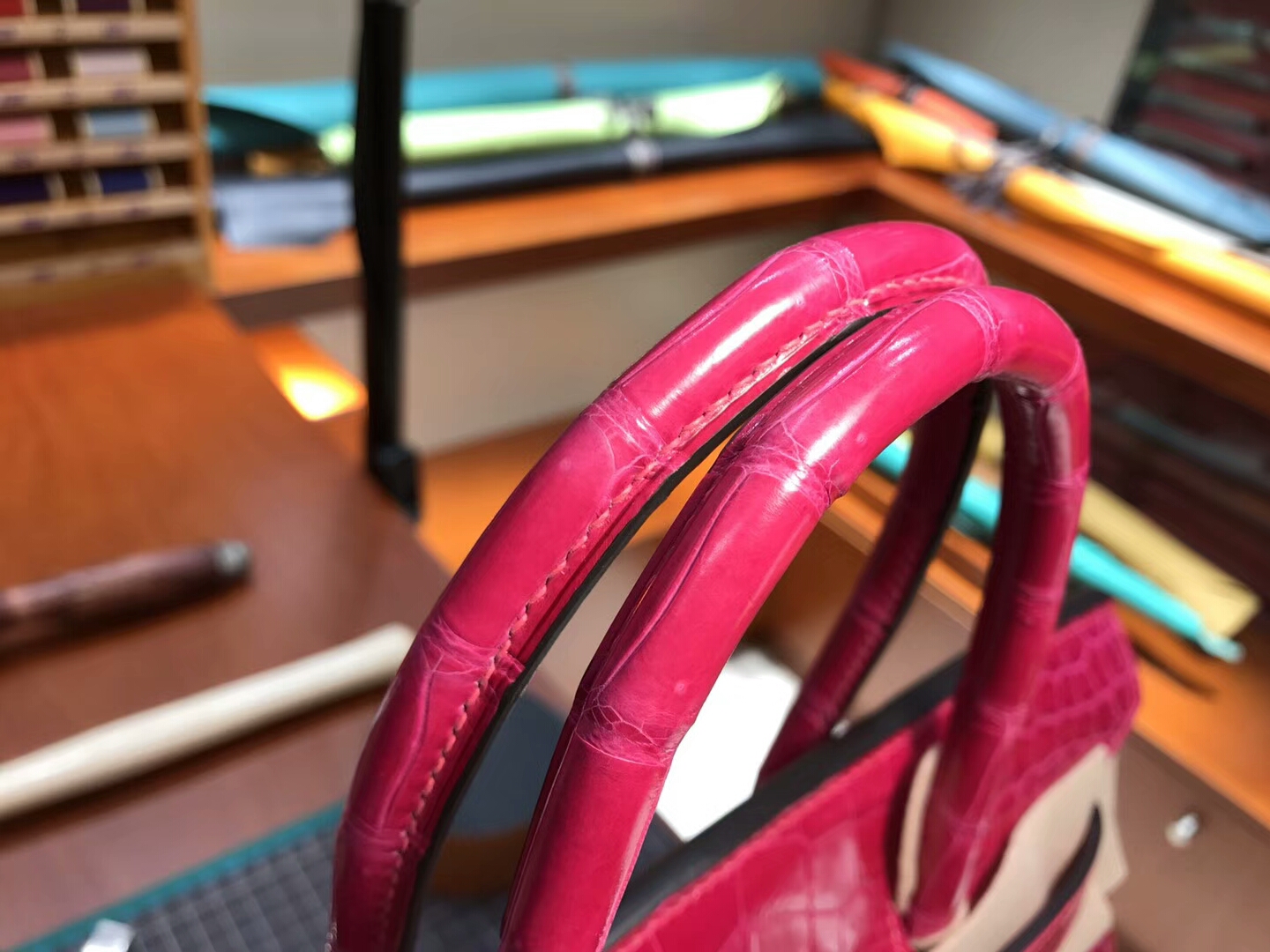 爱马仕 HERMES 铂金包 Birkin 25cm 配全套专柜原版包装 全球发售 鳄鱼 J5 天方夜谭粉紫 Scheherazade