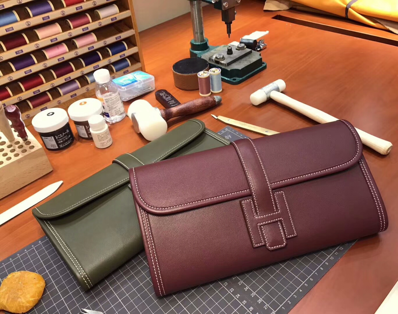HERMES 爱马仕 手包 配全套专柜原版包装 全球发售 波尔多酒红 ck57 bordeaux