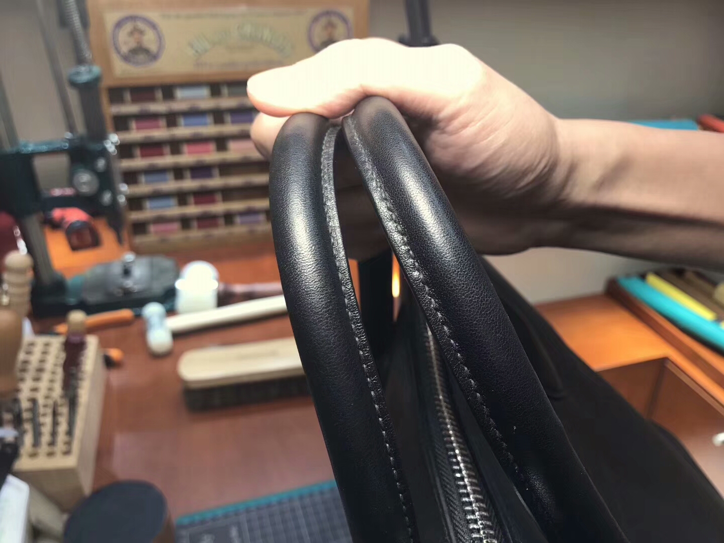 HERMES 爱马仕 鲨鱼保龄球包 配全套专柜原版包装 媲美专柜货源 BLACK 黑色