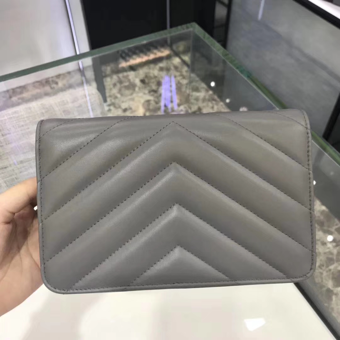 Chanel香奈儿最新款铆钉WOC 19cm 正品打版 YKK五金 灰色