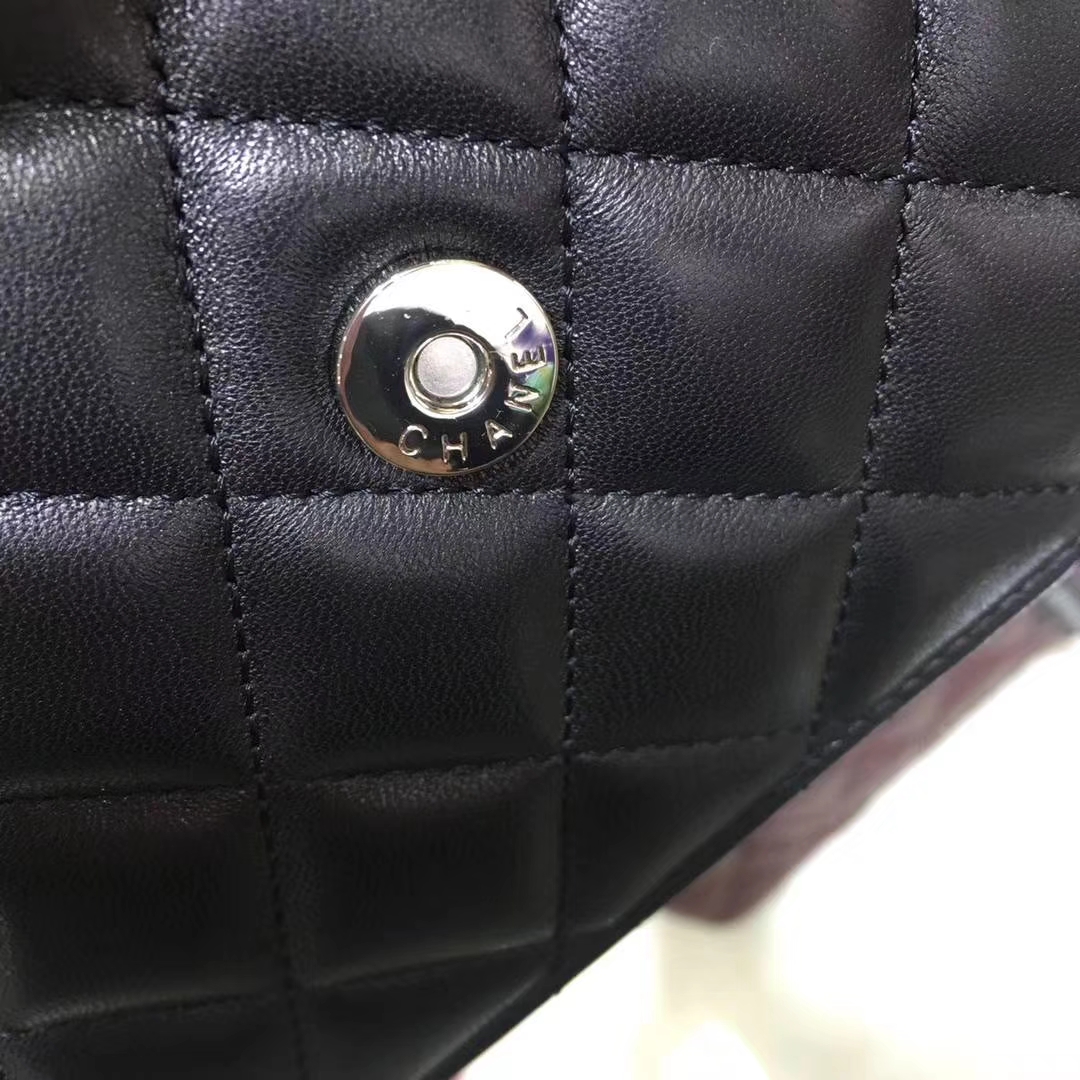 Chanel 香奈儿 WOC mini  进口小羊皮 黑色银扣 有少量现货