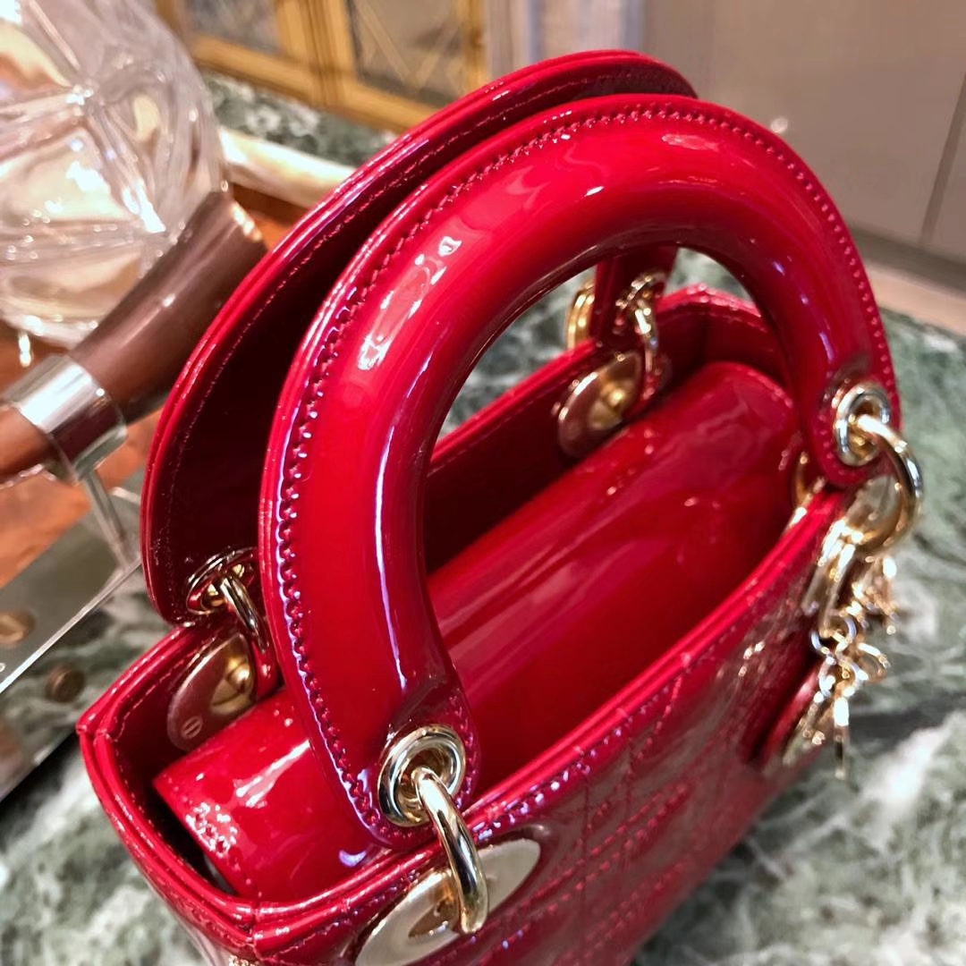 Dior 迪奥 戴妃包 Lady Dior 小号17cm漆皮 酒红色 金扣