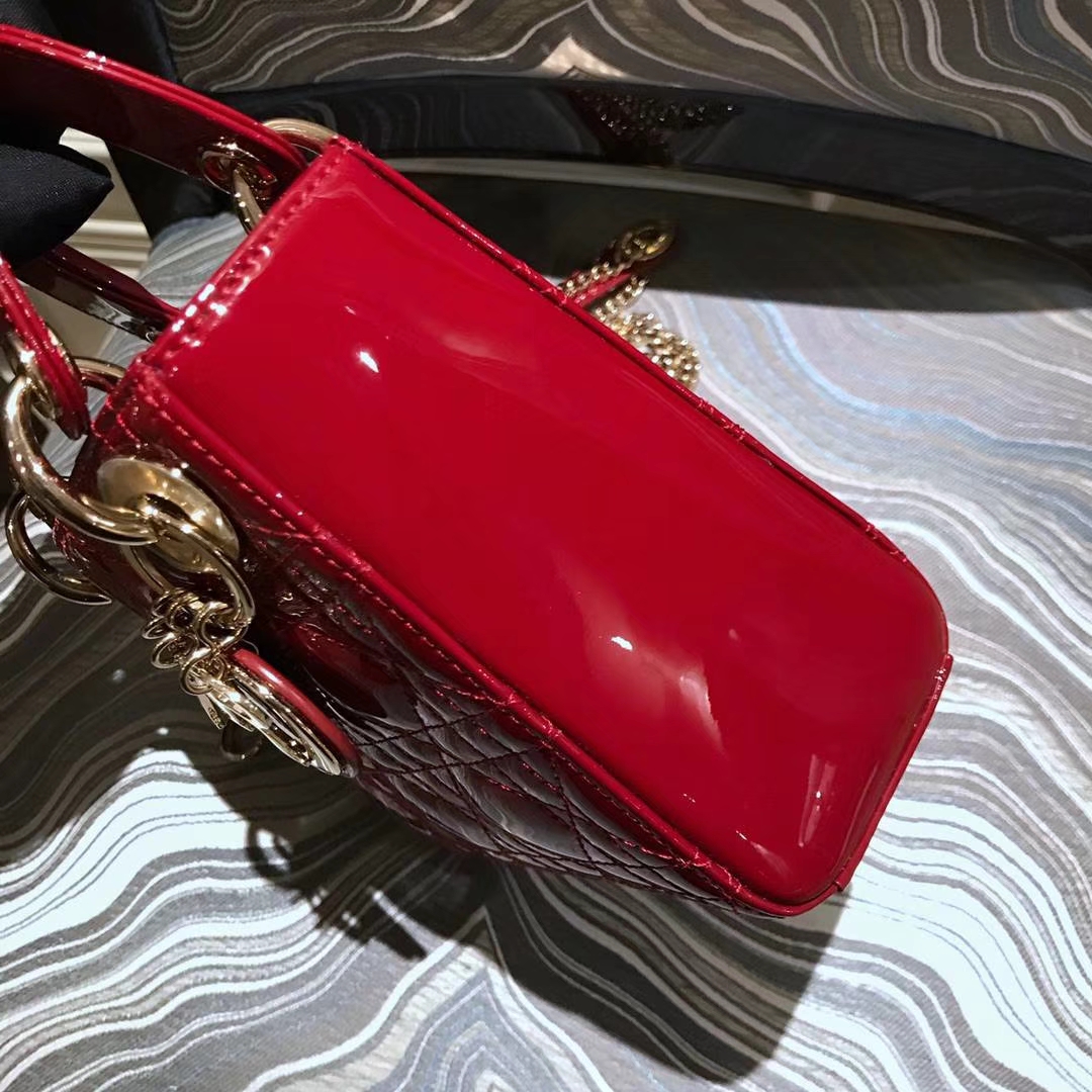 Dior 迪奥 戴妃包 Lady Dior 小号17cm漆皮 酒红色 金扣