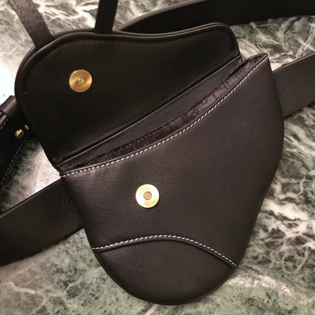 Dior 新款腰包 黑色 进口头层皮 小巧实用款
