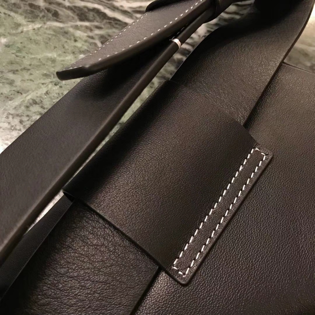 Dior 新款腰包 黑色 进口头层皮 小巧实用款