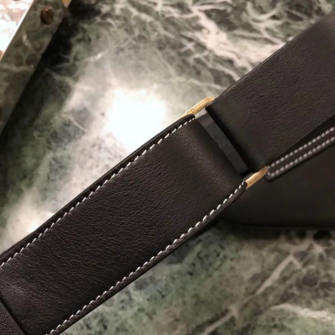 Dior 新款腰包 黑色 进口头层皮 小巧实用款