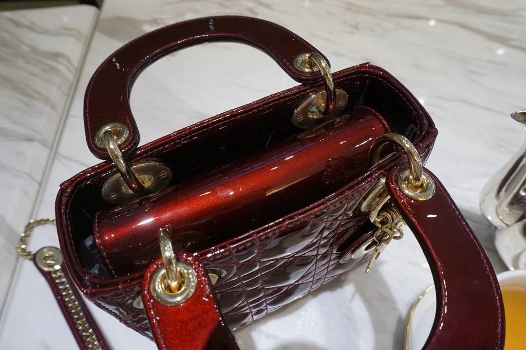 Dior 迪奥 戴妃包 Lady Dior 小号17cm漆皮 车厘子色 金扣