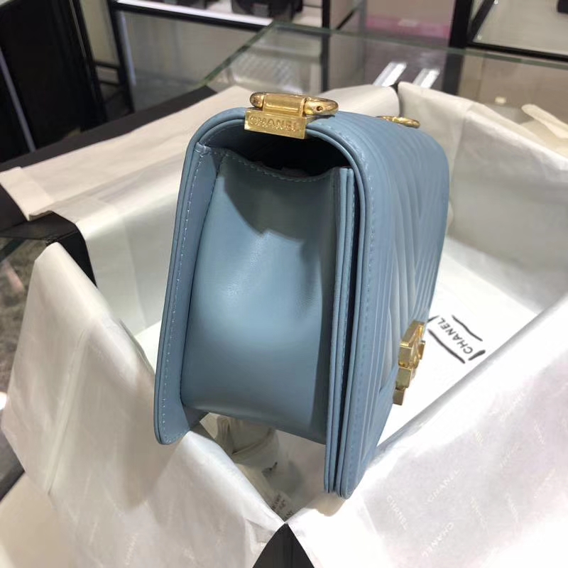 Chanel 香奈儿 Leboy Bag 大Vv款 小羊皮 雾霾蓝 25cm 亚金扣