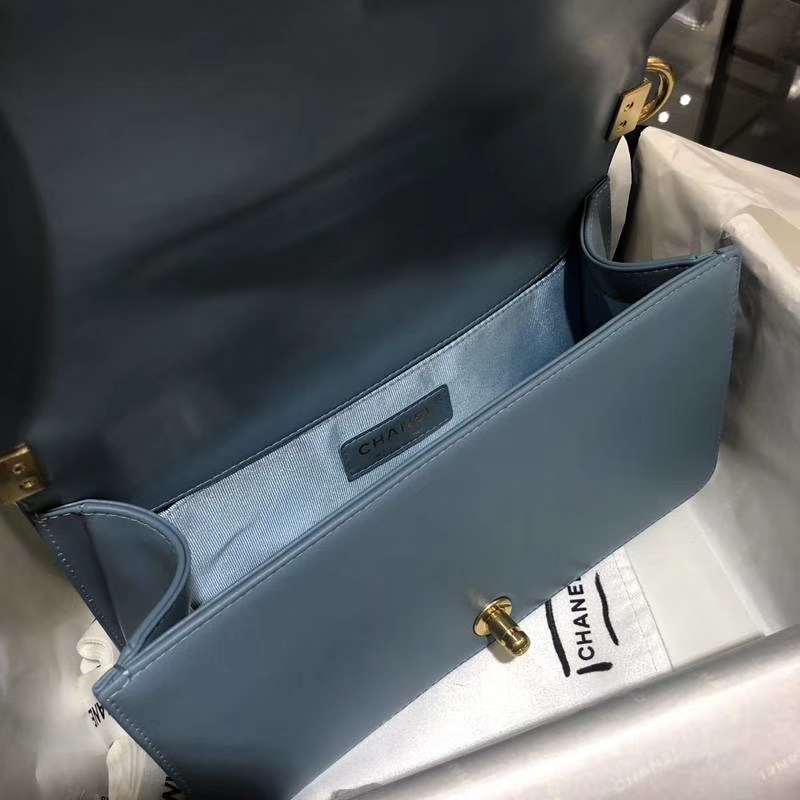 Chanel 香奈儿 Leboy Bag 大Vv款 小羊皮 雾霾蓝 25cm 亚金扣