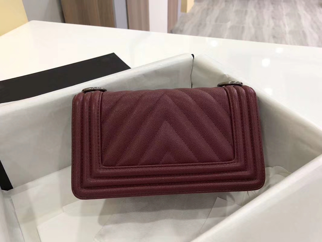 Chanel 香奈儿 Leboy Bag 大Vv款 小鱼子酱 枣红 20cm 古银扣