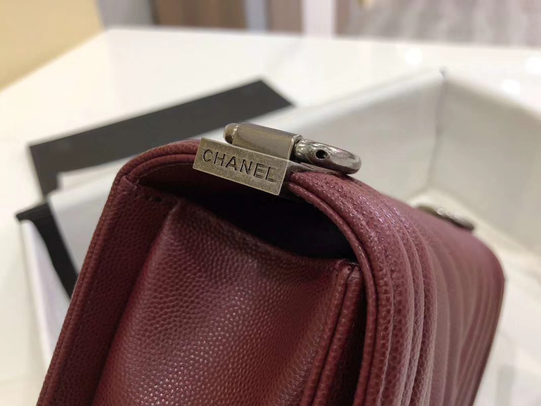 Chanel 香奈儿 Leboy Bag 大Vv款 小鱼子酱 枣红 20cm 古银扣