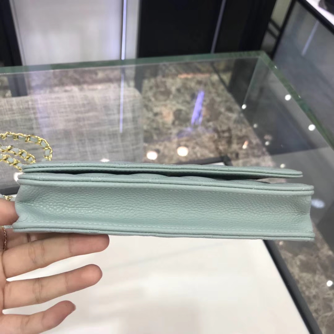 Chanel 香奈儿 WOC 19cm 原厂皮鱼子酱 浅蓝色 金扣