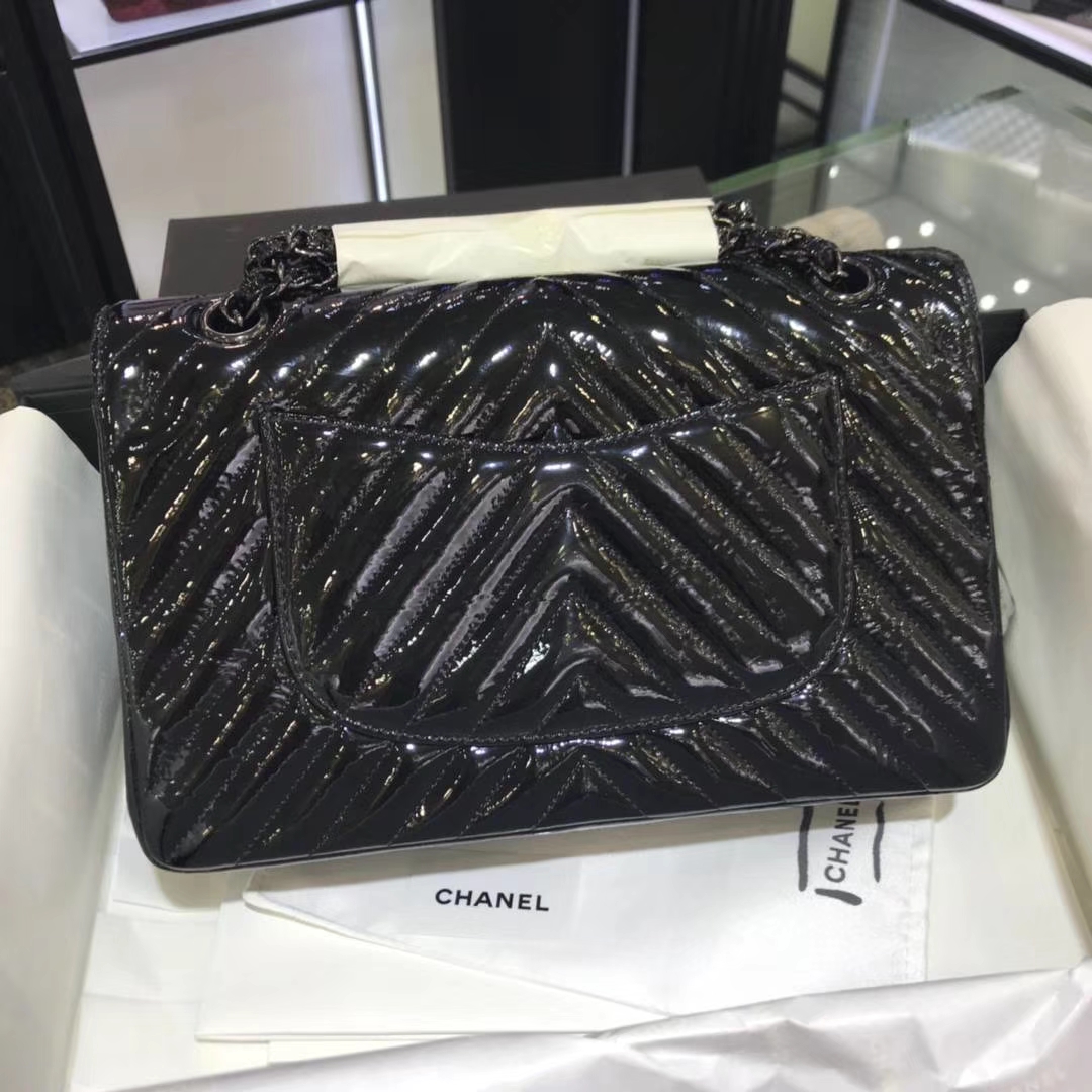 Chanel 香奈儿 V字绣 皱漆皮 黑色 25cm 黑扣