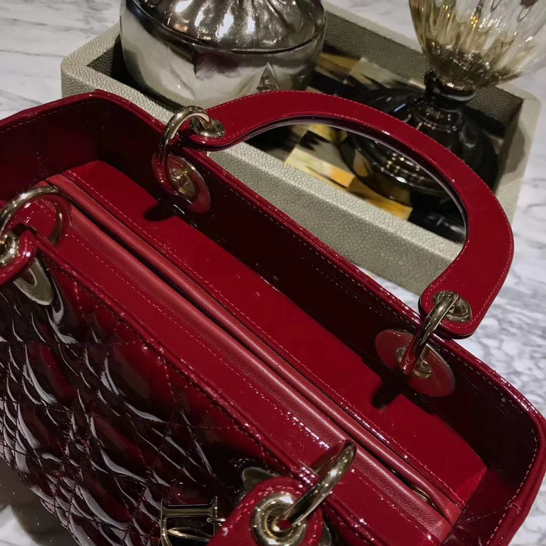 Dior 迪奥 五格漆皮酒红色  戴妃包 Lady Dior 最彰显女性魅力