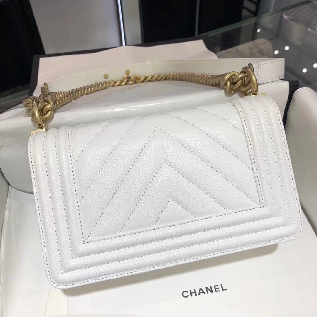 Chanel 香奈儿 leboy  进口小鱼子酱 V格款 白色 沙金 20cm