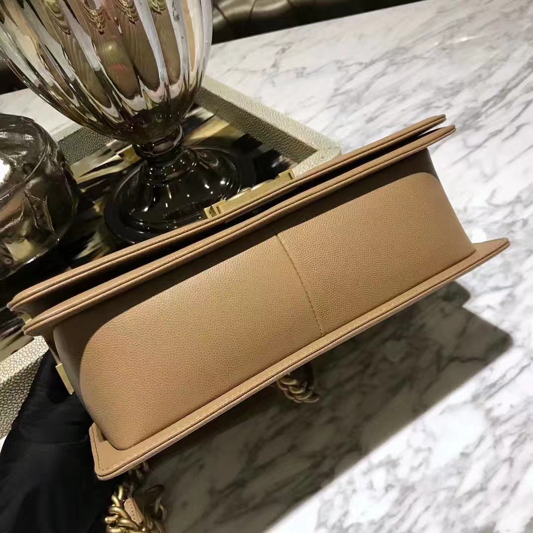 Chanel 香奈儿 Leboy系列 28cm 原厂皮小鱼子酱 裸色 纱金五金