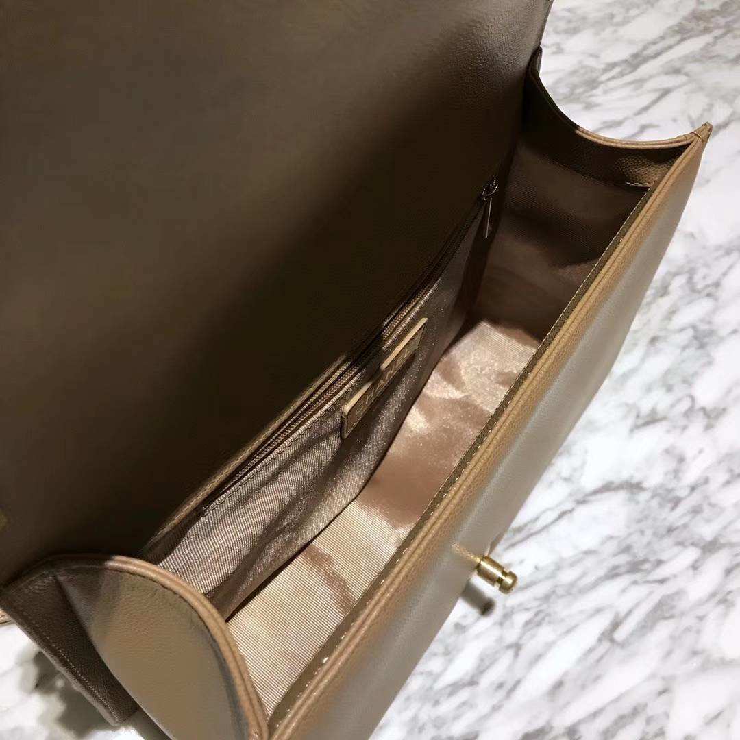Chanel 香奈儿 Leboy系列 28cm 原厂皮小鱼子酱 裸色 纱金五金