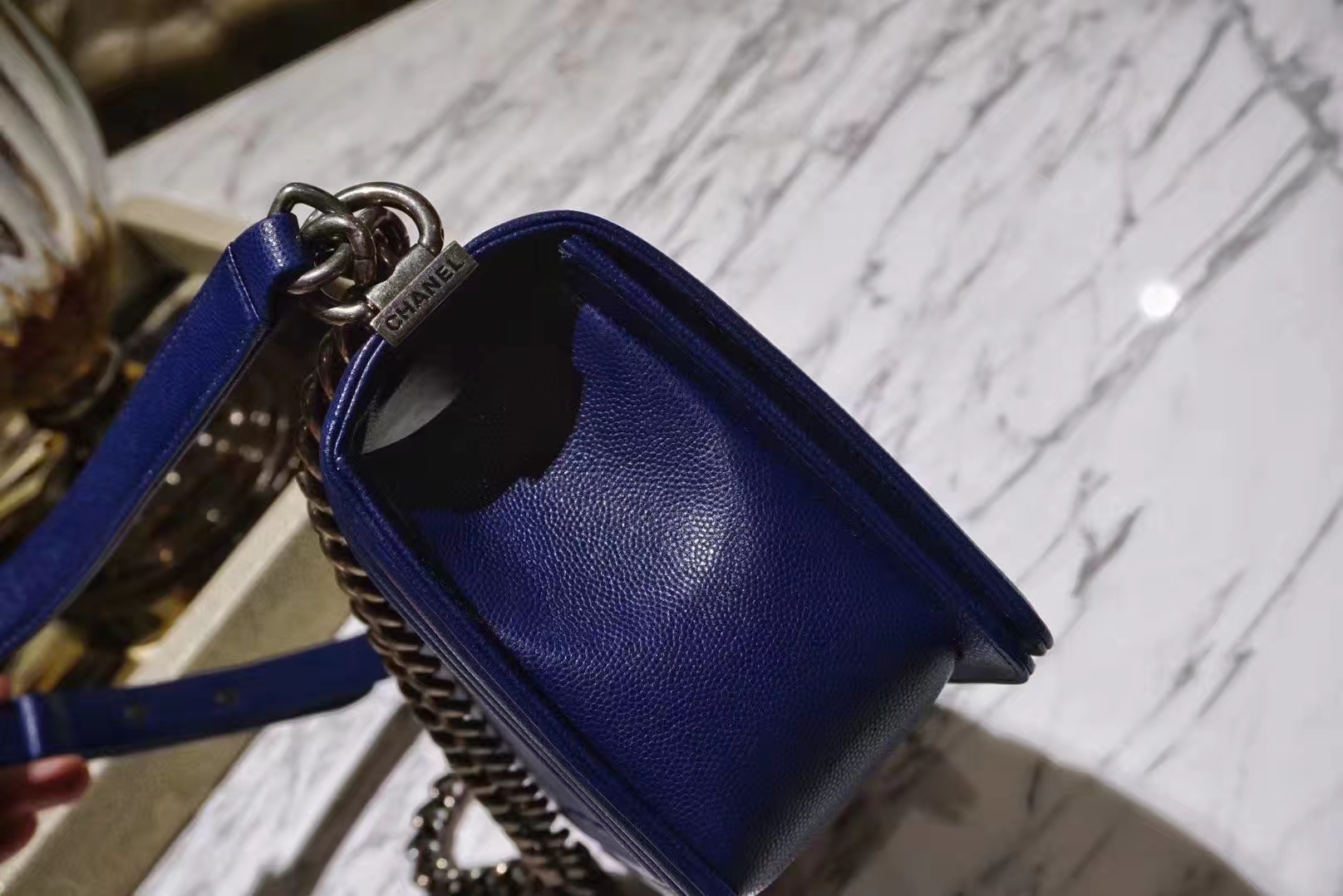 Chanel 香奈儿 Leboy系列 25cm 原厂皮小鱼子酱 海军蓝 古银五金～