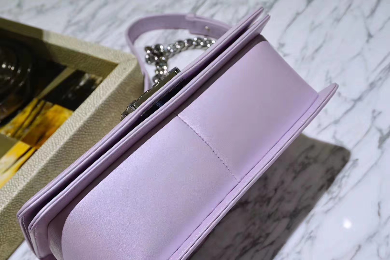 Chanel 香奈儿 Leboy系列 25cm 原厂小羊皮 珠光粉色 大理石纹琉璃五金