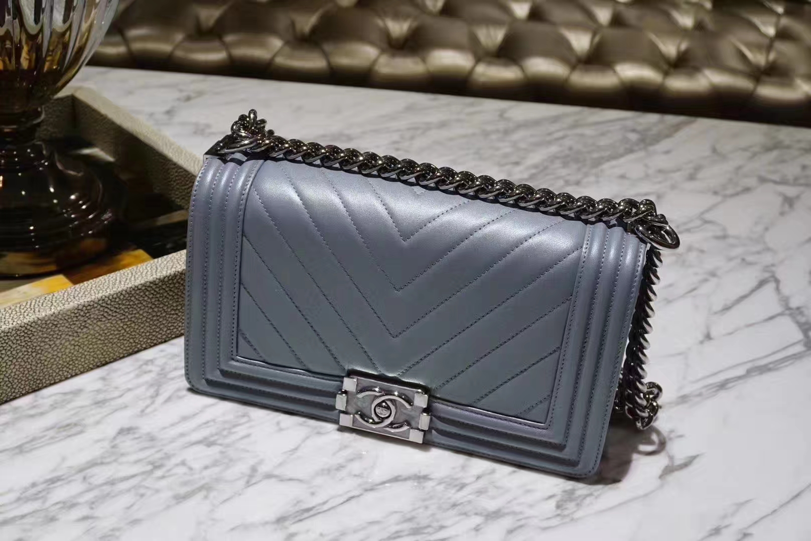 Chanel 香奈儿 Leboy系列 25cm 原厂小羊皮 珠光蓝色 大理石纹琉璃五金