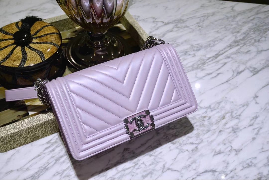 Chanel 香奈儿 Leboy系列  25cm 原厂小羊皮 珠光粉色 大理石纹琉璃五金 V型