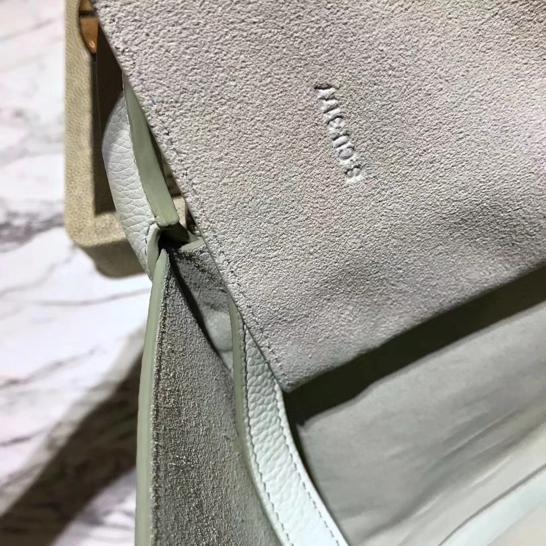 CÉLINE  购物袋   专柜同步发售  中号  24x26x22cm 薄荷绿