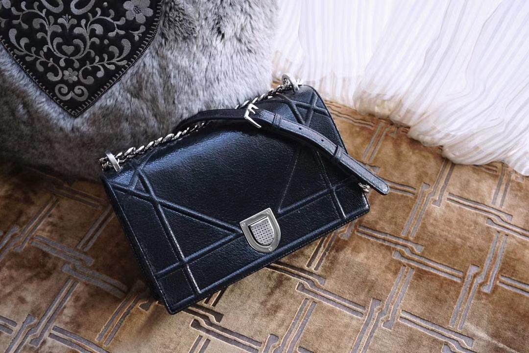 Dior 迪奥 黑色 鹿皮 爆裂纹 爆裂感十足   非常柔软 不会掉色掉皮