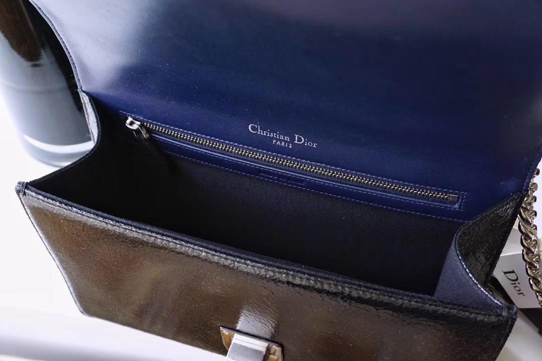 Dior 迪奥 黑色 鹿皮 爆裂纹 爆裂感十足   非常柔软 不会掉色掉皮