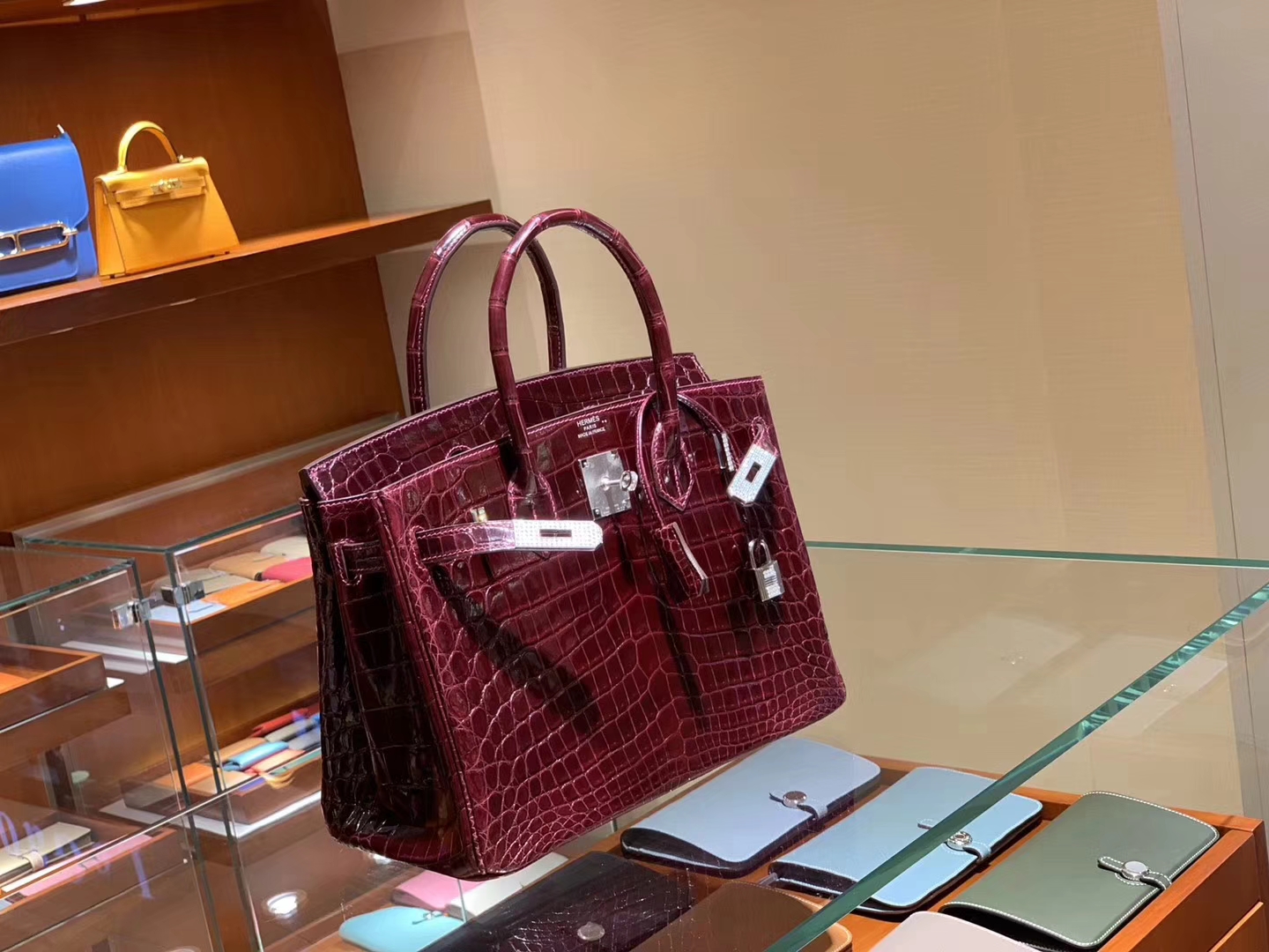 HERMES 爱马仕 铂金包 Birkin 30cm 亮面鳄鱼皮 酒红色 带钻银扣