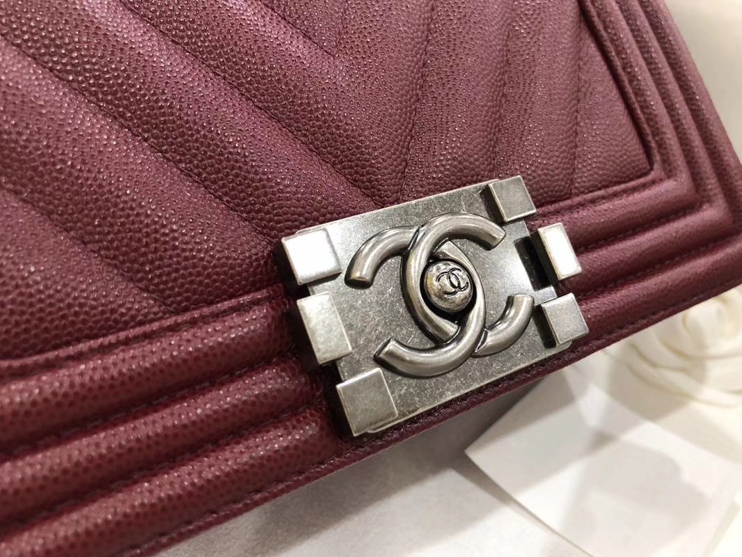 Chanel 香奈儿 Leboy Bag 大Vv款 小鱼子酱 枣红 20cm 古银扣