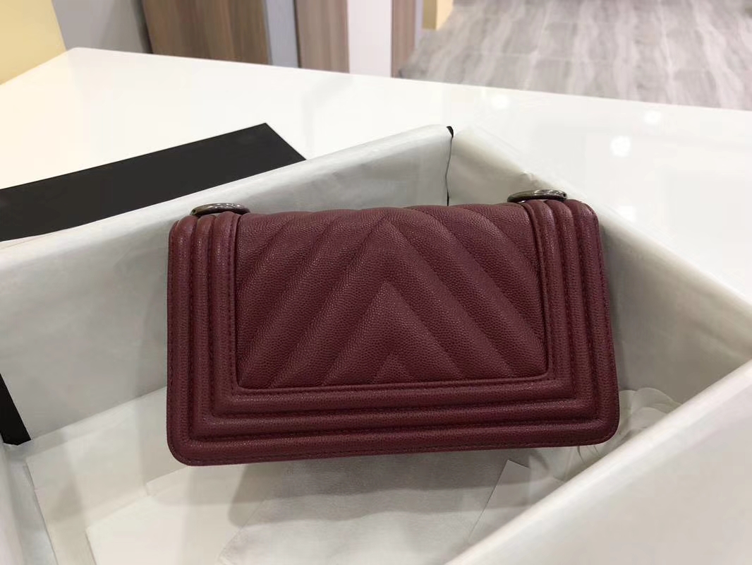 Chanel 香奈儿 Leboy Bag 大Vv款 小鱼子酱 枣红 20cm 古银扣