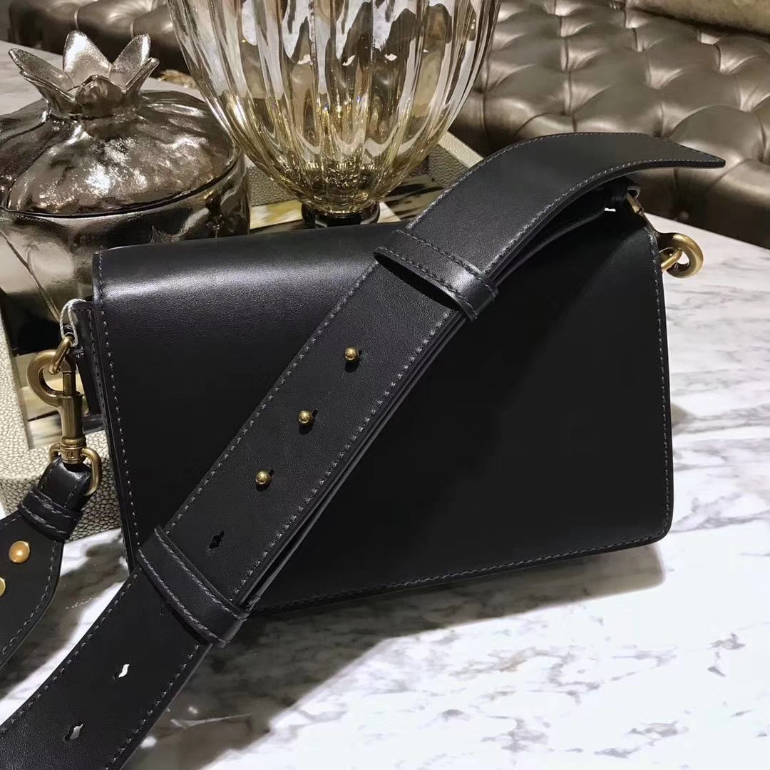 DIOR迪奥 翻盖牛皮包 25cm 黑色 金扣 