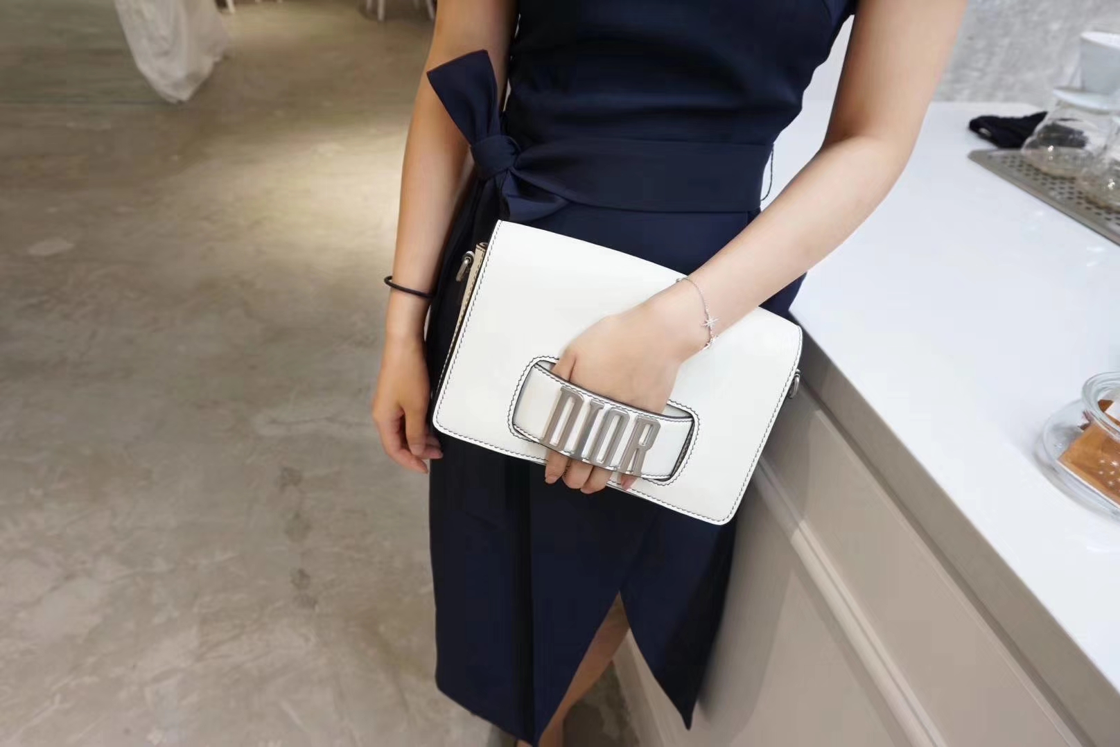 DIOR迪奥 翻盖牛皮包 25cm 白色 金扣 