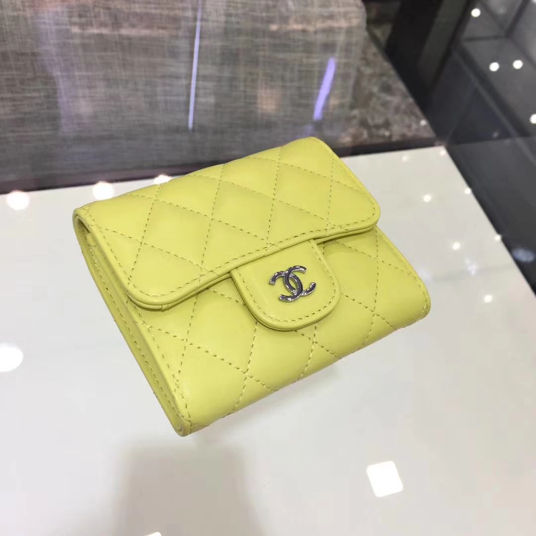 Chanel香奈儿 钱包 小羊皮 柠檬黄 银扣 短夹