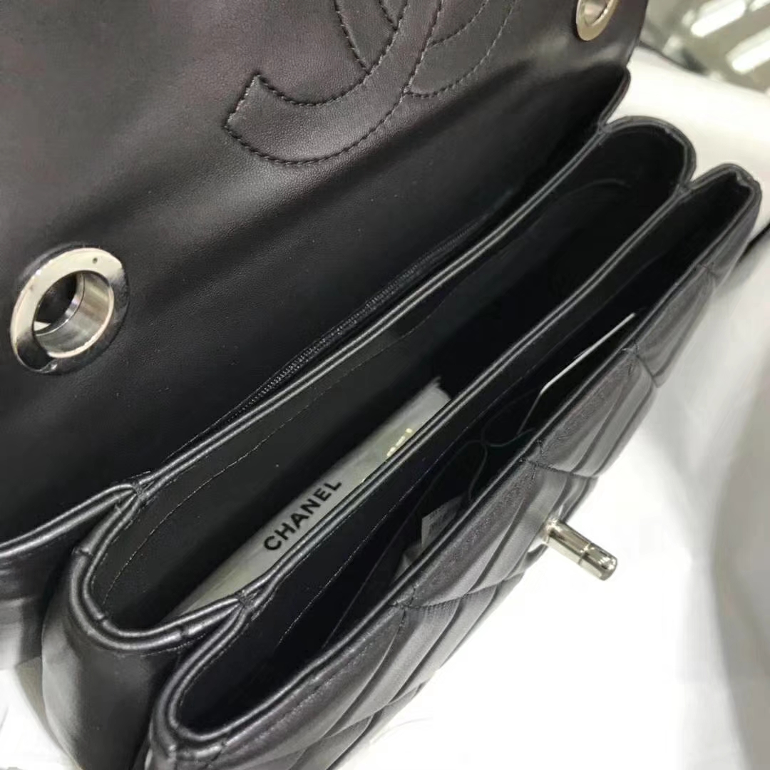 Chanel 香奈儿 Trendy CC  黑色 小羊皮 25cm 银扣