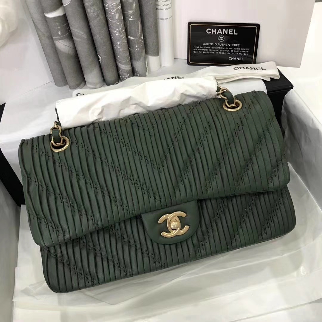Chanel 香奈儿 希腊褶皱款 25cm 绿色 纯手工打褶 磨沙金 质感满满