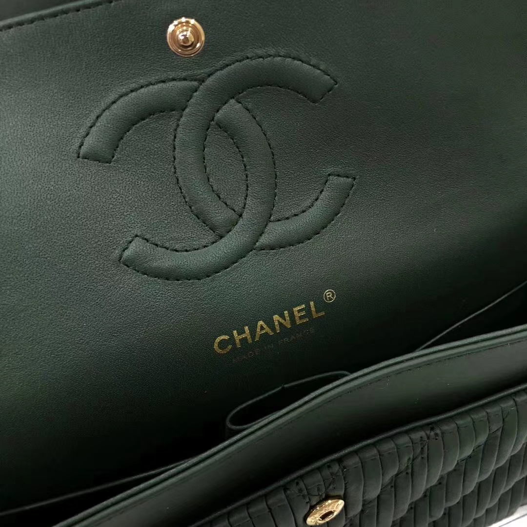 Chanel 香奈儿 希腊褶皱款 25cm 绿色 纯手工打褶 磨沙金 质感满满